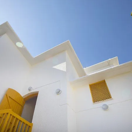 You And Your Family Renting This Idyllic 09 Villa *