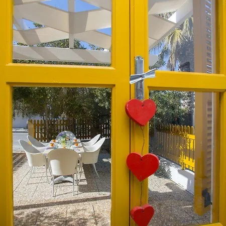 You And Your Family Renting This Idyllic 09 *