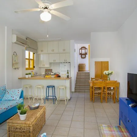 You And Your Family Renting This Idyllic 09 بروتاراس