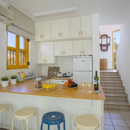 You And Your Family Renting This Idyllic 09 Villa *
