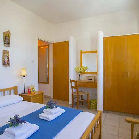 You And Your Family Renting This Idyllic 09 Villa *
