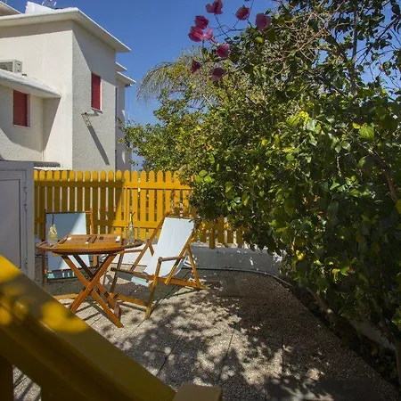 You And Your Family Renting This Idyllic 09 * بروتاراس