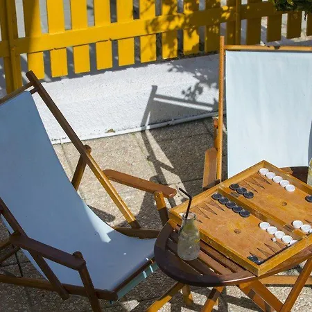You And Your Family Renting This Idyllic 09 Villa *